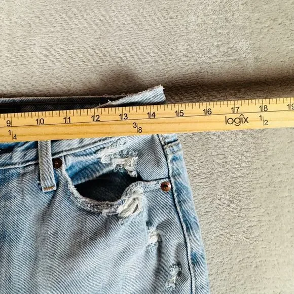 Abercrombie & Fitch Jeans Womens 28/6 Light Wash Blue Denim Distressed Mom Jean - Picture 9 of 12